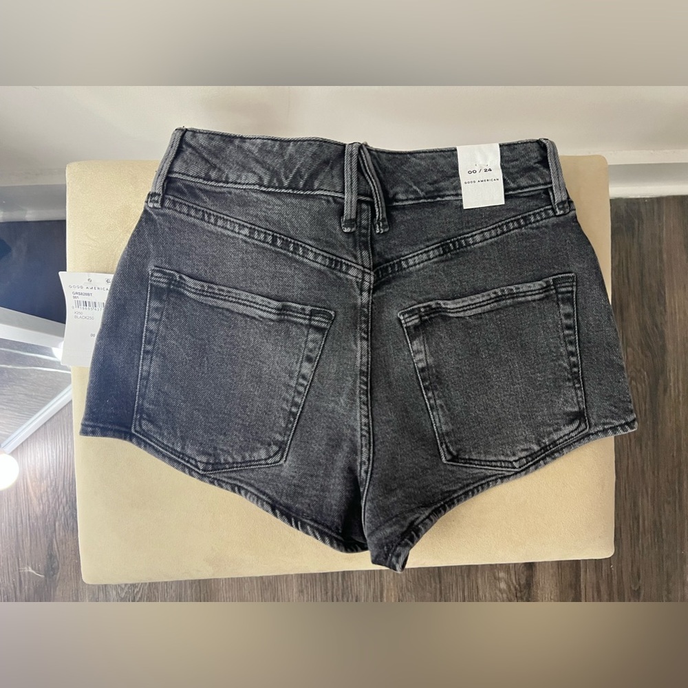 NWT Good American Black Jean Shorts - Size 00/24!